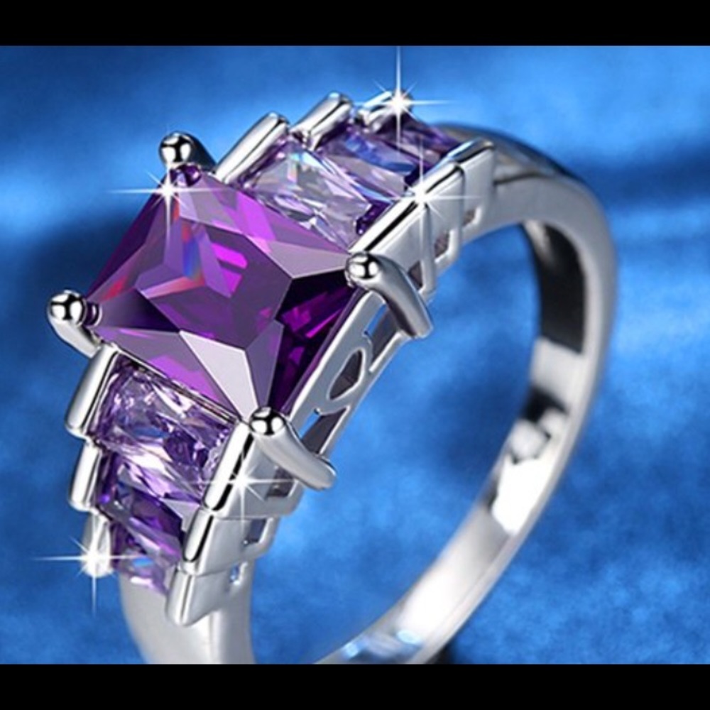 Purple ring - Picture 2 of 4